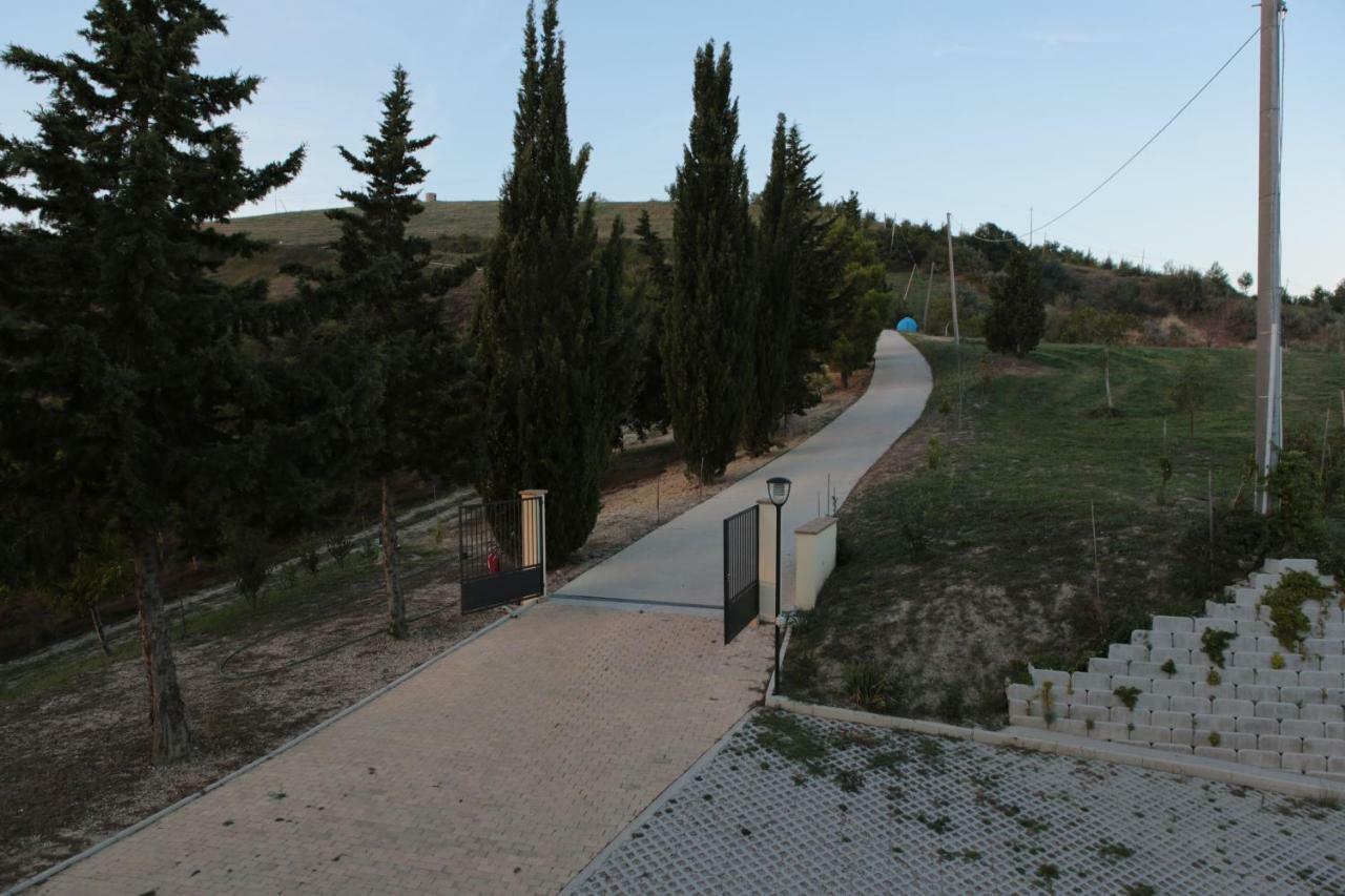 Castilenti Agriturismo Terra Dei Falchi מראה חיצוני תמונה