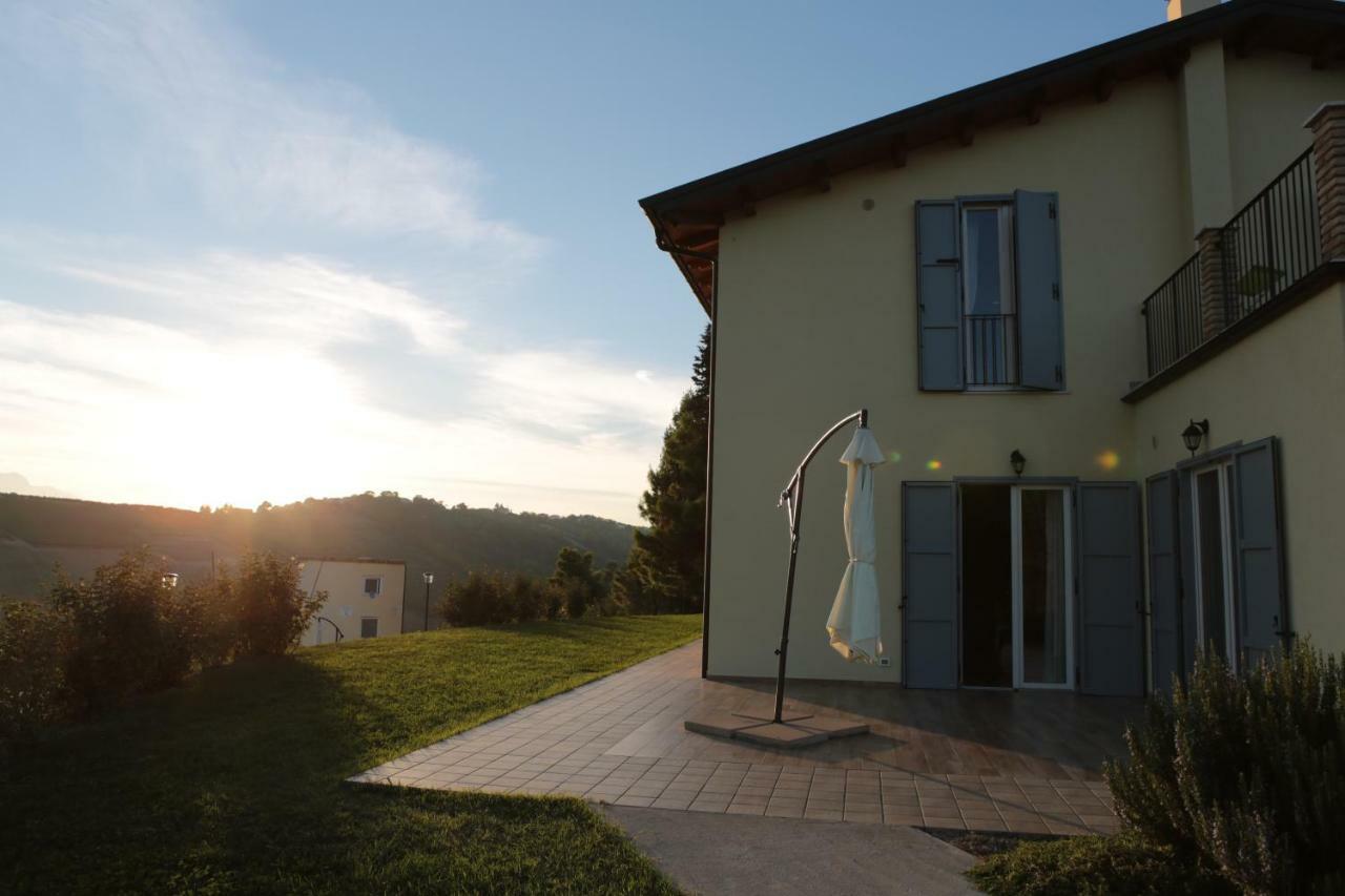 Castilenti Agriturismo Terra Dei Falchi מראה חיצוני תמונה
